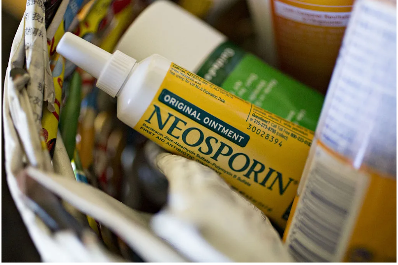 在鼻腔中涂抹孚诺软膏（Neosporin）真的可以帮助预防病毒感染吗？